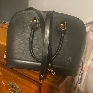 LV BLACK POCKETBOOK